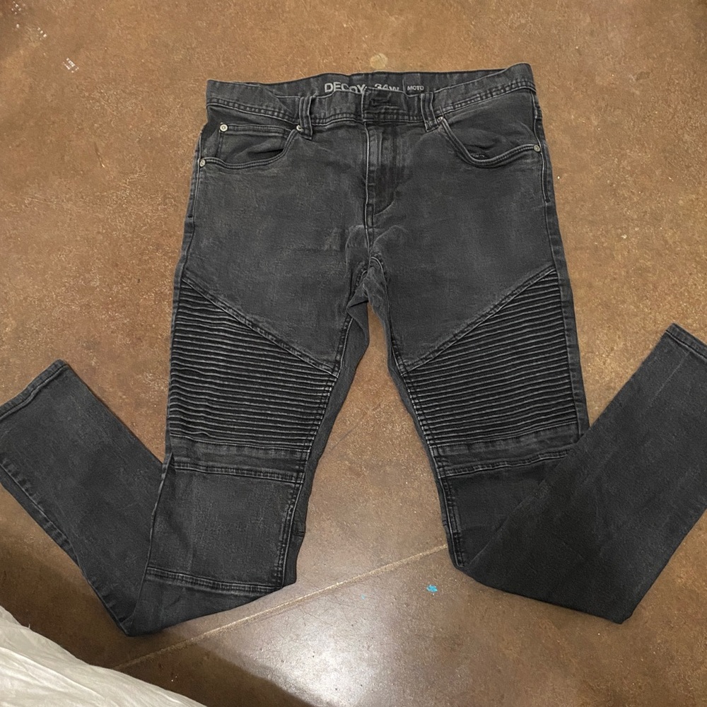 Men’s black jeans